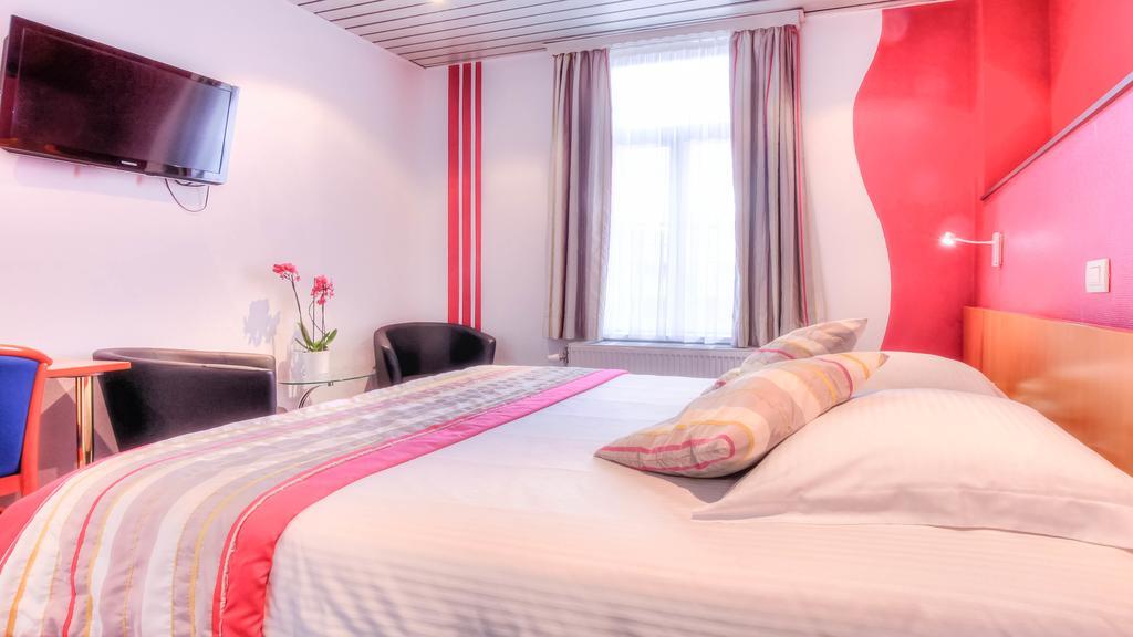 Hotel Le Terminus Mons Pokoj fotografie